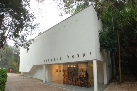 Israeli Venice Biennale pavilion 'won't open till hostages released'