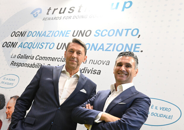 Il ceo di TrustMeUp, Angelo Fasola (s), il presidente, Carlo Carmine © ANSA