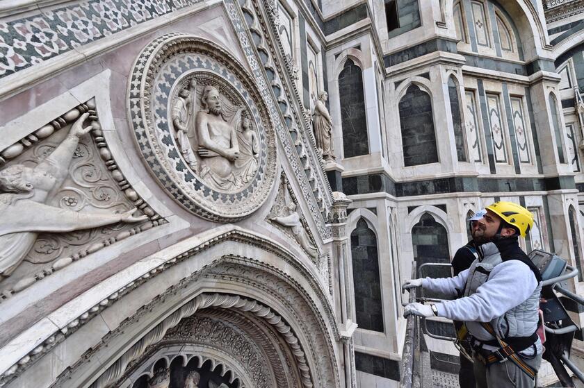 Via monitoraggio complesso Duomo Firenze - RIPRODUZIONE RISERVATA