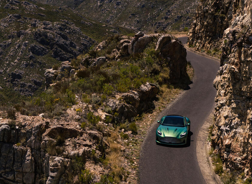 Con Aston Martin DB12 nasce il nuovo segmento Super Tourer © ANSA/Aston Martin