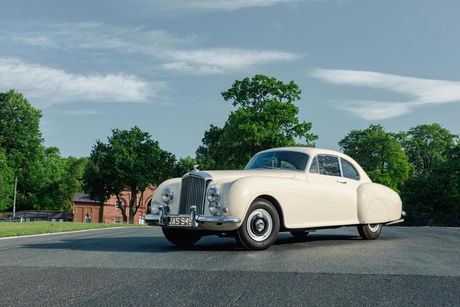 Bentley R-Type Continental, 70 anni per iconica GT © 