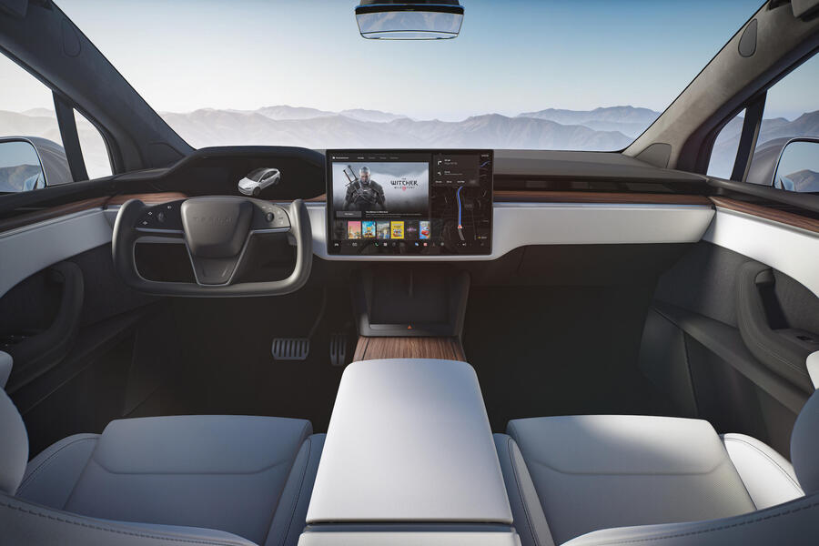Tesla Model S e Model X ora anche con volante convenzionale © Ansa