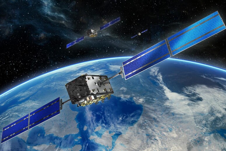 Rappresentazione artistica dei satelliti della costellazione europea Galileo (fonte: GSA) - RIPRODUZIONE RISERVATA