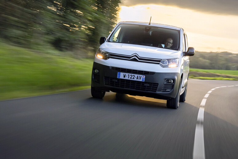 Citroën e-Berlingo e Peugeot e-Partner,nuovi gemelli diversi © ANSA/Stellantis Press