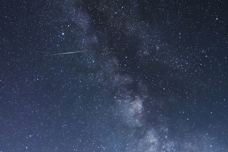 La scia di una meteora delle Eta aquaridi, le stelle cadenti di maggio (fonte: Noriaki Tanaka) - RIPRODUZIONE RISERVATA