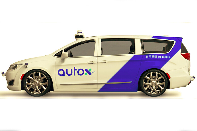 AutoX lancia RoboTaxi autonomi senza autista a Shenzhen © ANSA/AutoX