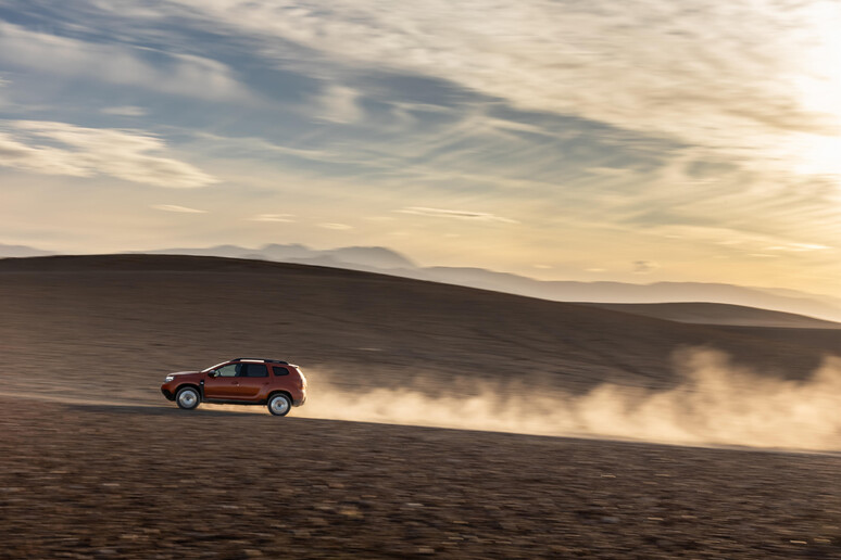 Dacia Duster 4X4 © ANSA/Adrien Cortesi