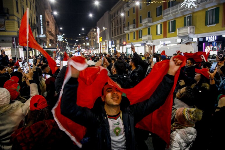 Tifosi del Marocco in festa - RIPRODUZIONE RISERVATA