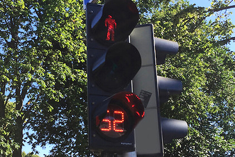 Countdown ai semafori, a breve il decreto - RIPRODUZIONE RISERVATA
