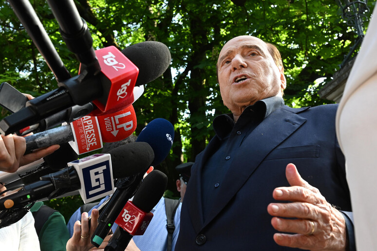 Elezioni: Berlusconi, mi candider? al Senato - RIPRODUZIONE RISERVATA