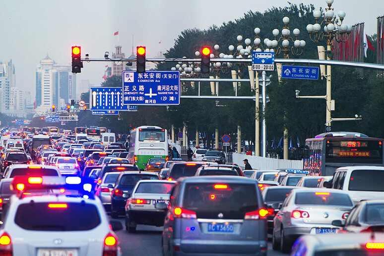 Da Xiaomi un sistema che evita d 	'incontrare semafori rossi © ANSA/Cnn