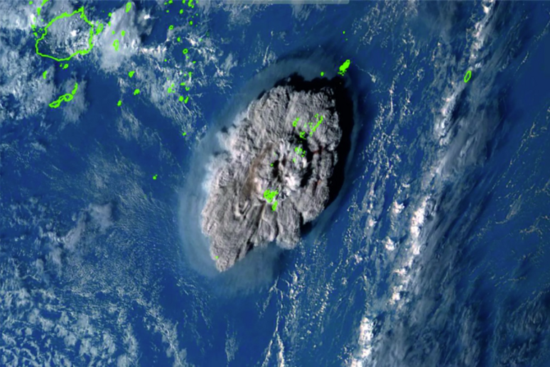 Anche il Mediterraneo è stato investito dall’eruzione del vulcano Tonga, avvenuta il 15 gennaio 2022 nel bel mezzo dell’Oceano Pacifico (Fonte: Blog INGV vulcani) - RIPRODUZIONE RISERVATA