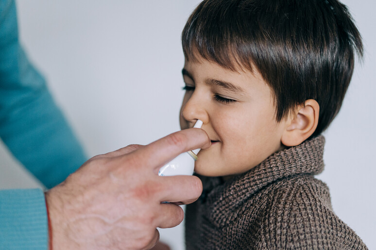 Semplice spray nasale riduce il russamento nei bimbi - RIPRODUZIONE RISERVATA