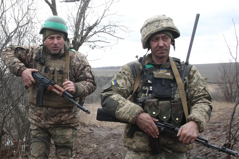 Militari ucraini (Foto d 'archivio) - RIPRODUZIONE RISERVATA