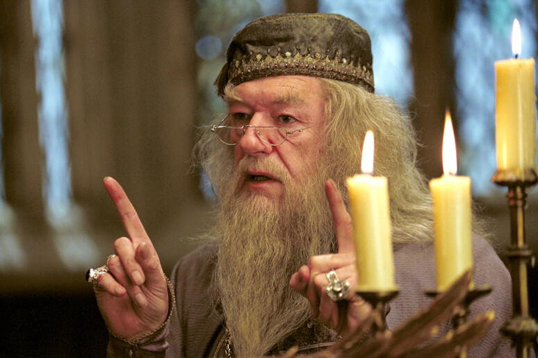 L 'attore Michael Gambon, nei panni del professor Silente di Harry Potter - RIPRODUZIONE RISERVATA